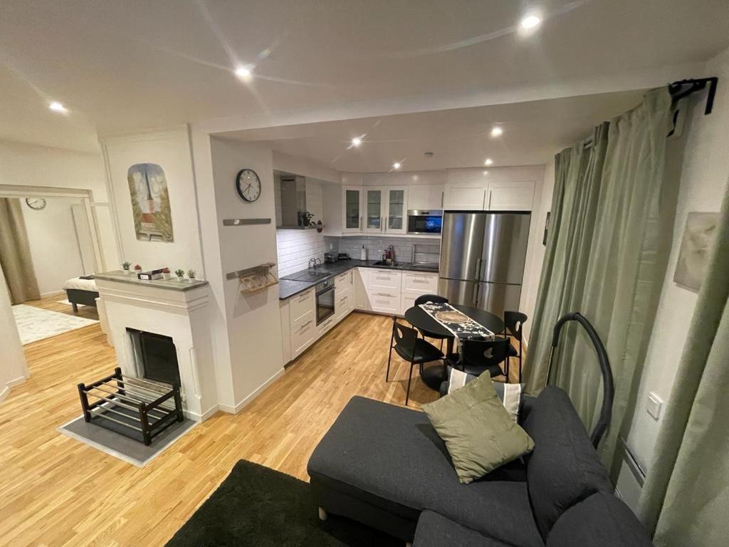Noah Longstay Apartment Vasteras Bagian luar foto