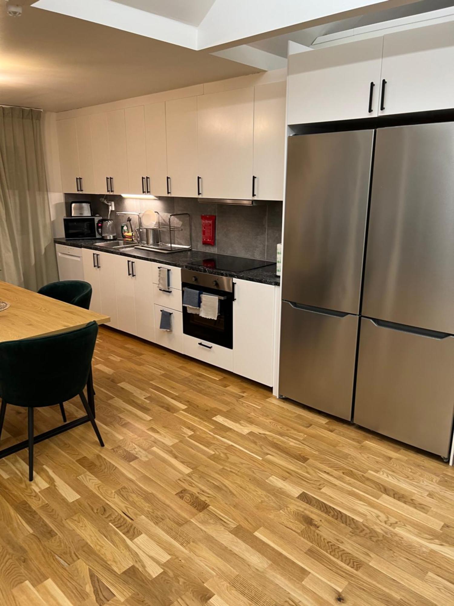 Noah Longstay Apartment Vasteras Bagian luar foto