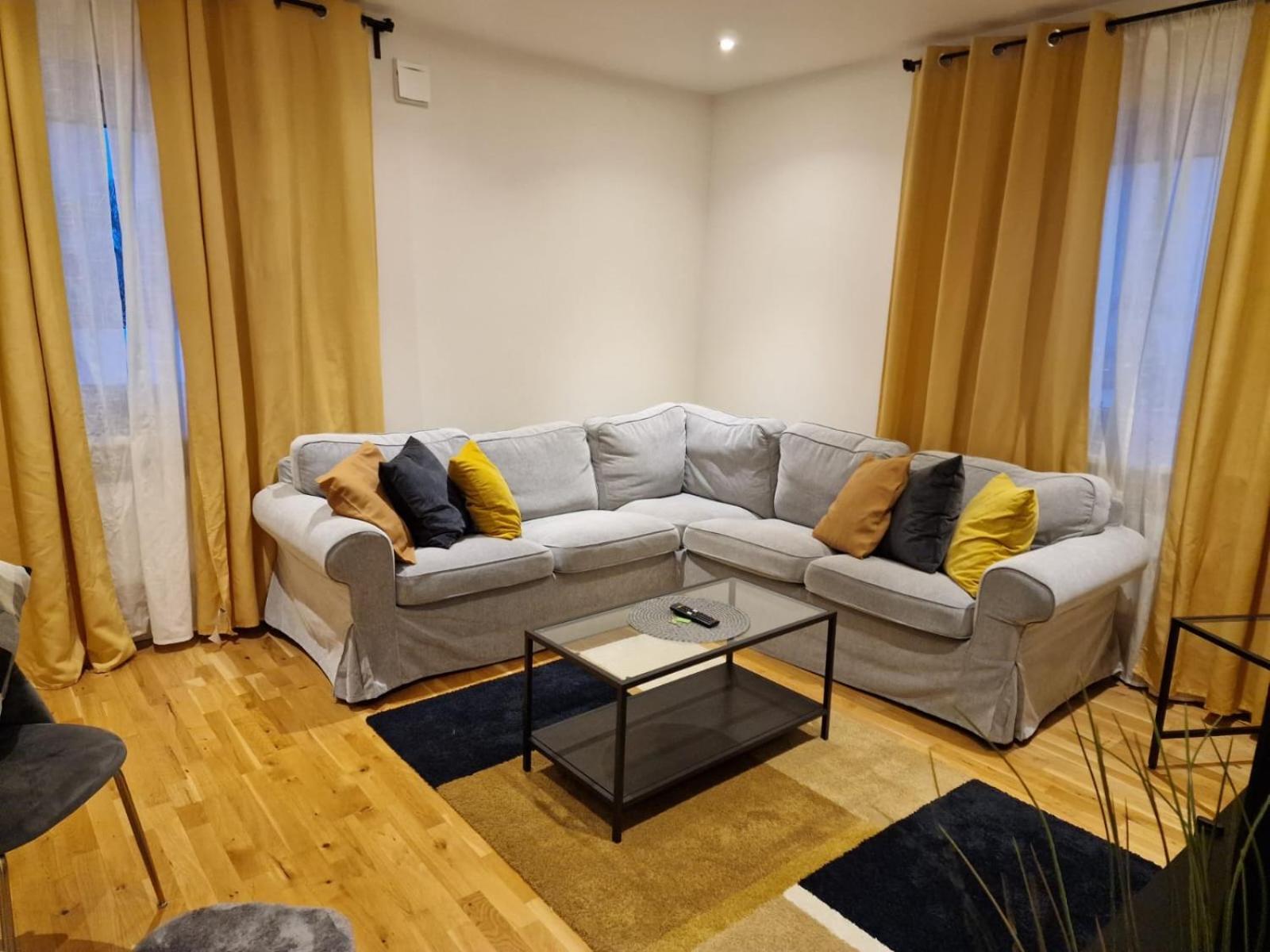 Noah Longstay Apartment Vasteras Bagian luar foto