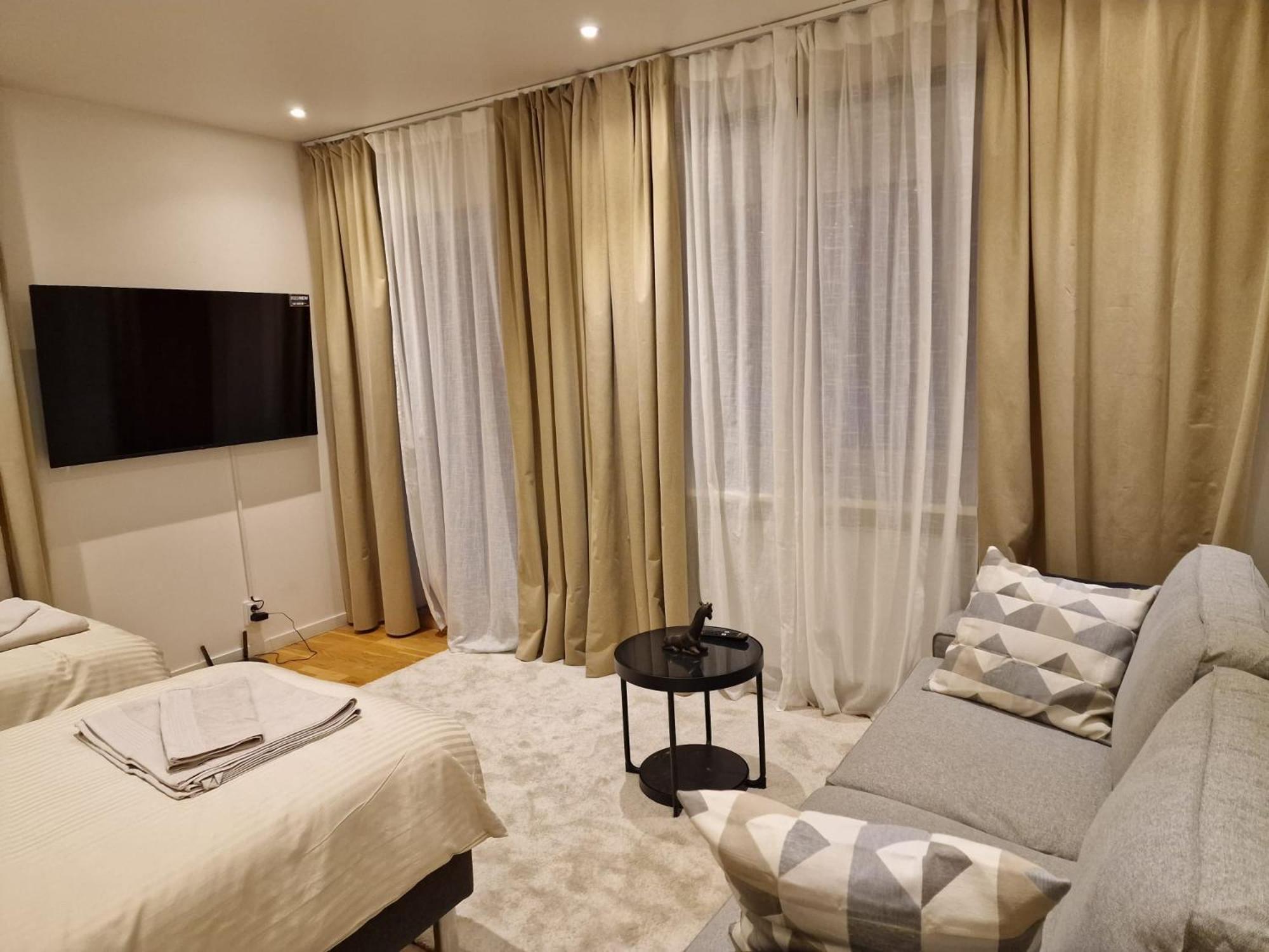 Noah Longstay Apartment Vasteras Bagian luar foto