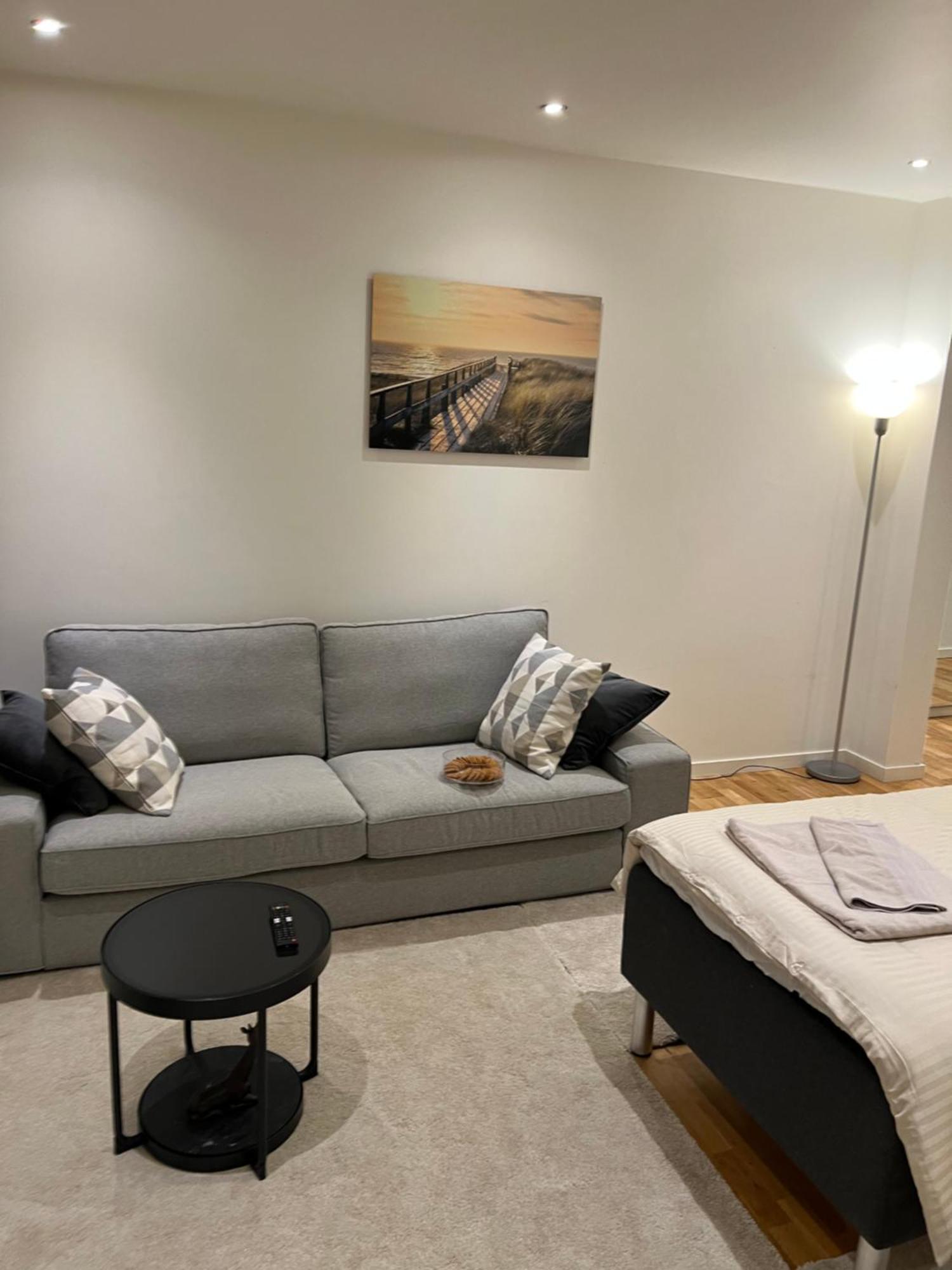 Noah Longstay Apartment Vasteras Bagian luar foto