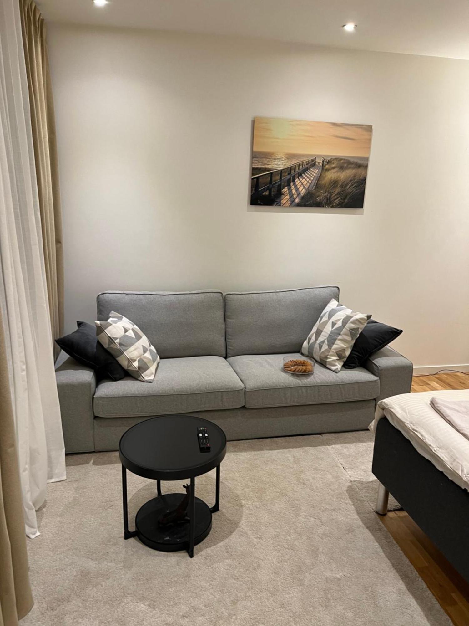 Noah Longstay Apartment Vasteras Bagian luar foto