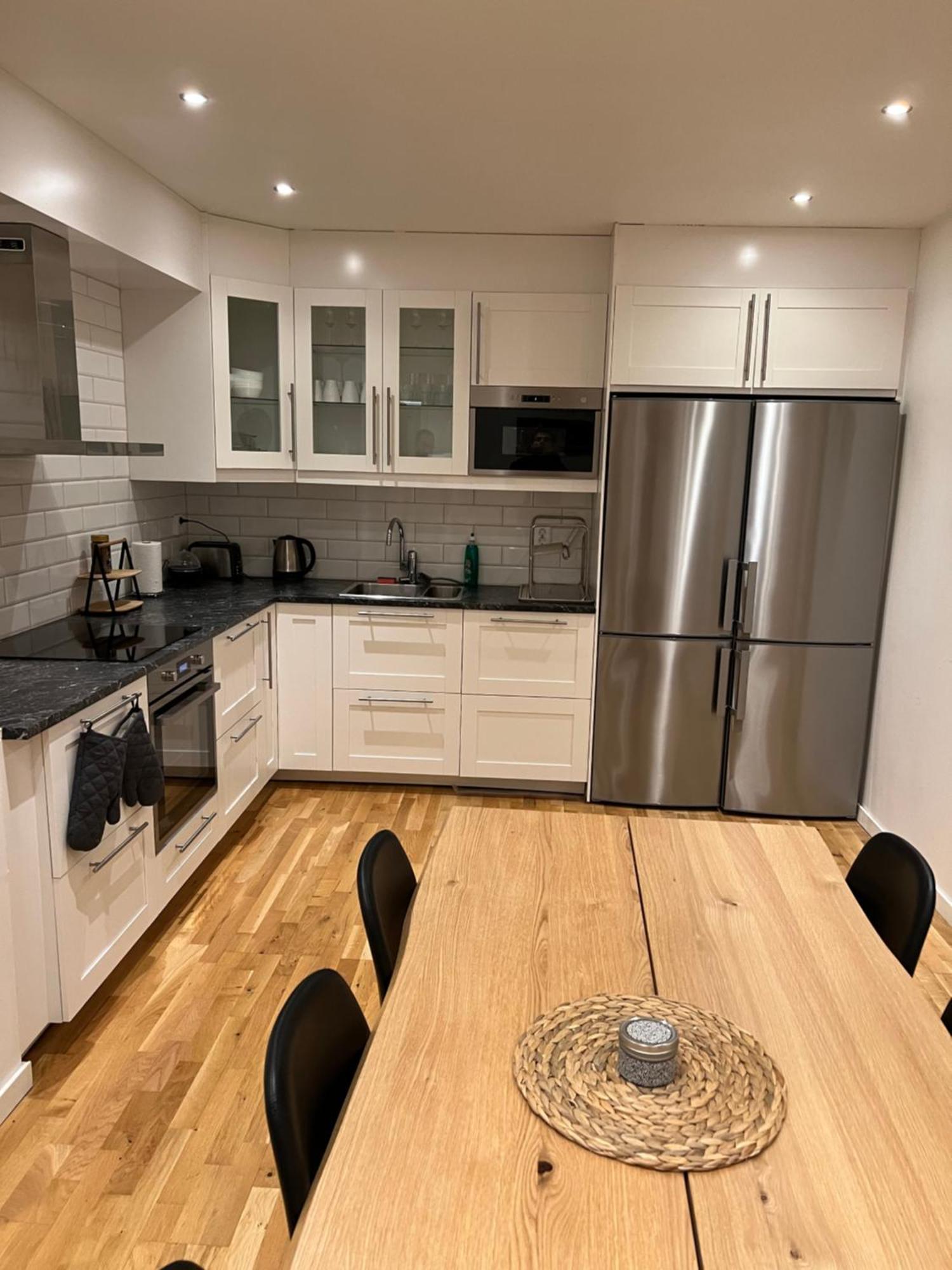 Noah Longstay Apartment Vasteras Bagian luar foto