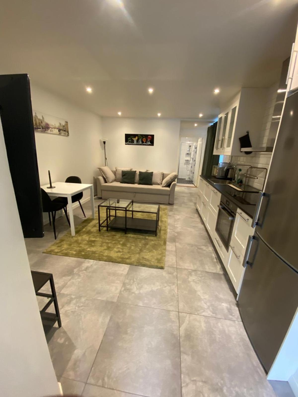 Noah Longstay Apartment Vasteras Bagian luar foto